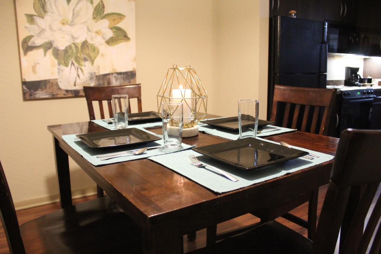 פורט סמית' Old Fort Loft King & Queen Suites Nearest Accomodation To Marshals Museum Power Your Ev For Free! מראה חיצוני תמונה